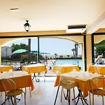 Marina Del Marchese Botricello