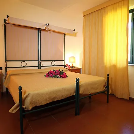 Marina Del Marchese * Botricello