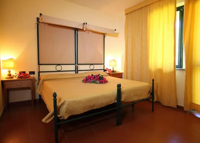 Hotel Marina Del Marchese