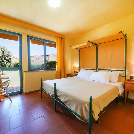 Hotel Marina Del Marchese